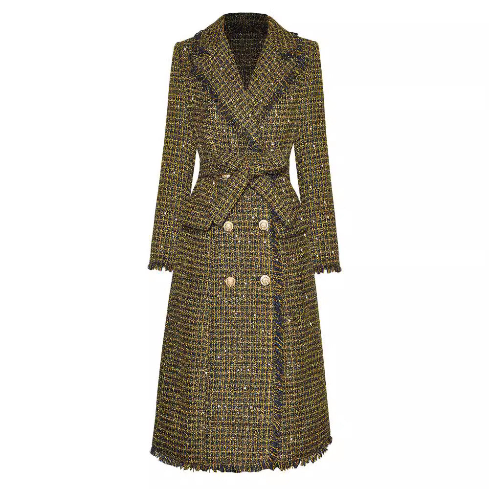 Golden plaid medium to long-length trench coat with a sense of design