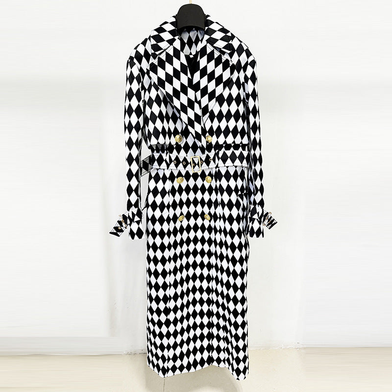 Autumn and Winter New European and American Fashion Black and White Diamond Grid Diamond Grid Diamond Grid Belt Extended Windbreaker Coat