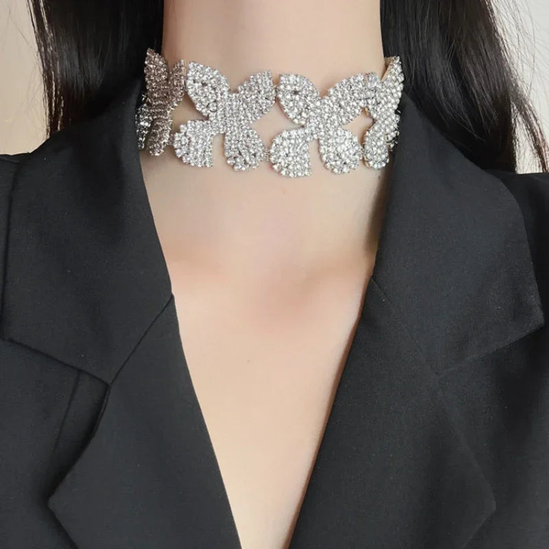 Romance Rhinestone Flower Choker Necklace for Women Dress Collar Neck Accessories Statement Crystal Necklace Chain Jewelry