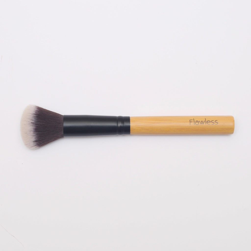 Flawless Highlighter Brush - Eco-friendly & Vegan