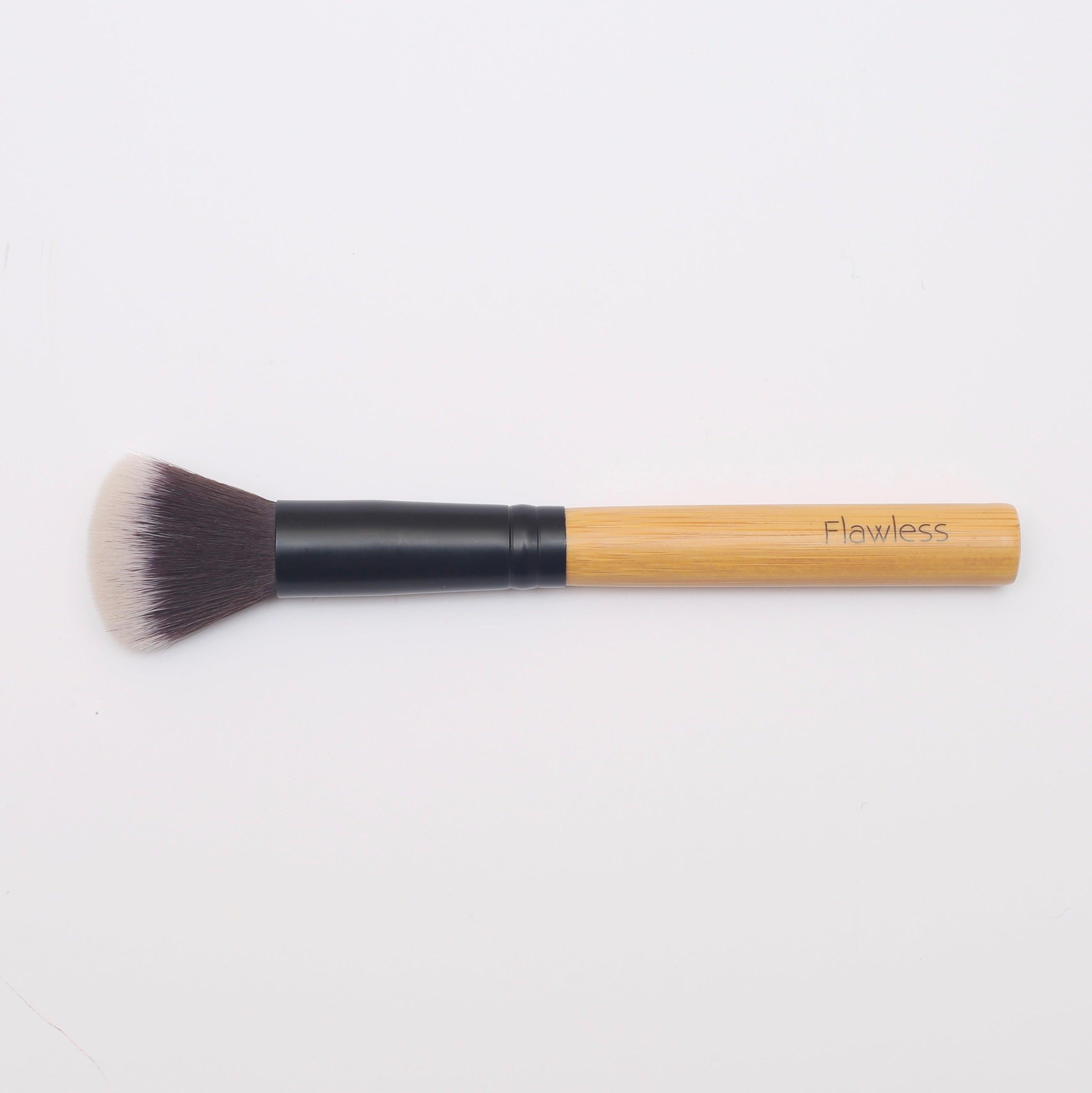 Flawless Highlighter Brush - Eco-friendly & Vegan