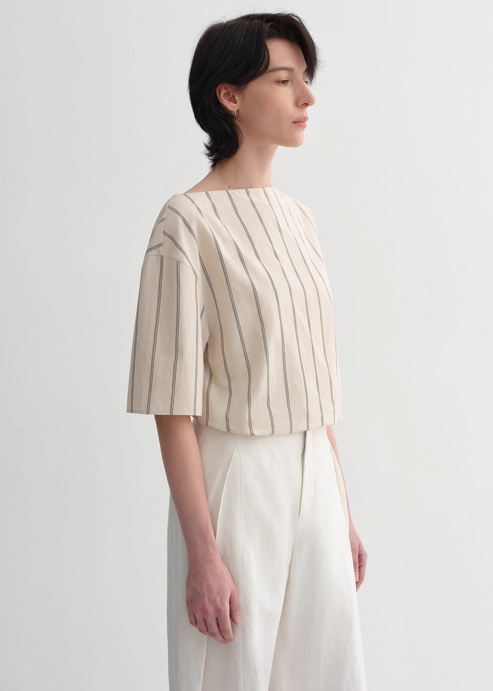 High-intelligence, relaxed, simple, high-quality, long-staple cotton, short-sleeved shirt for women