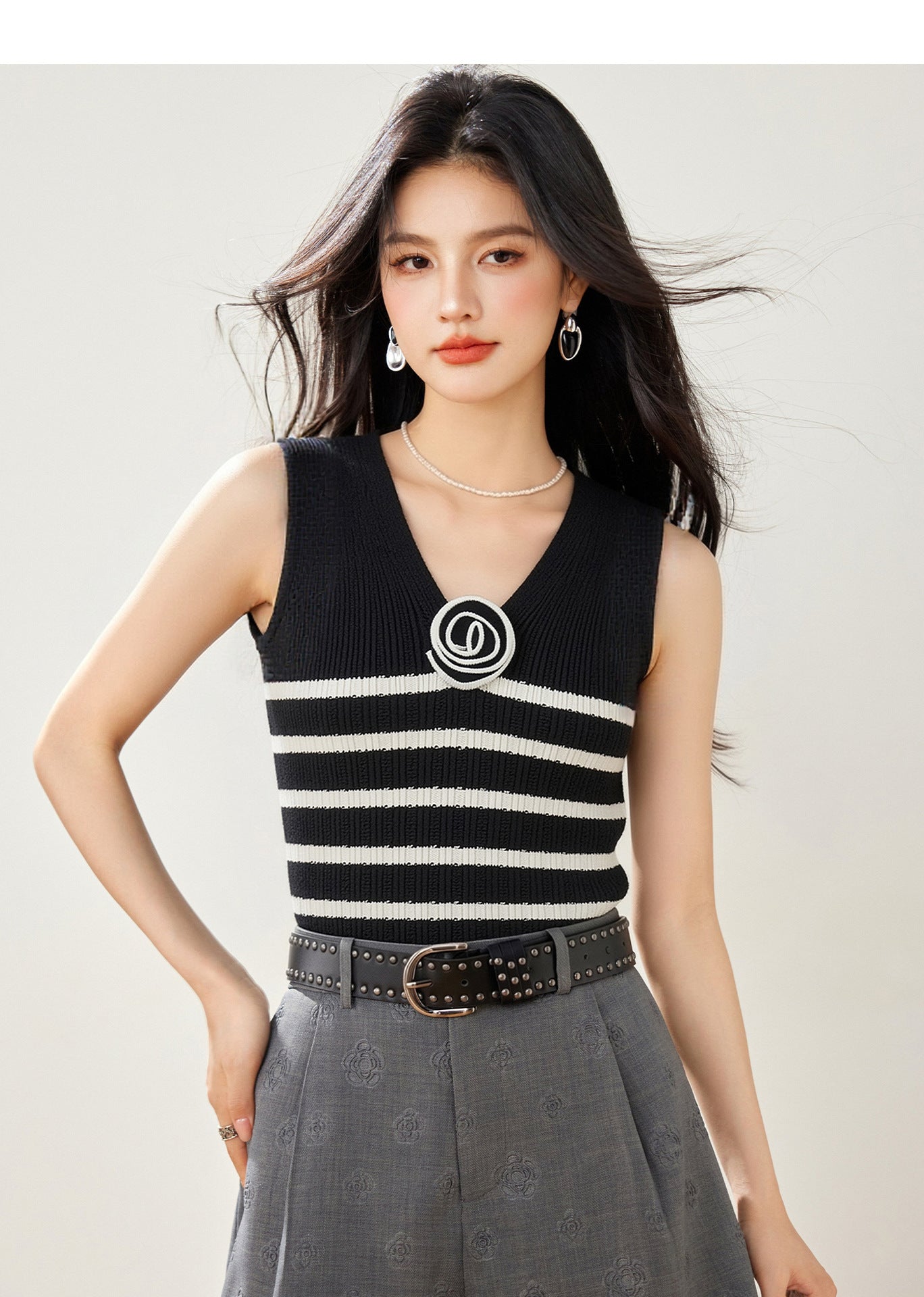 V-neck Knit Top