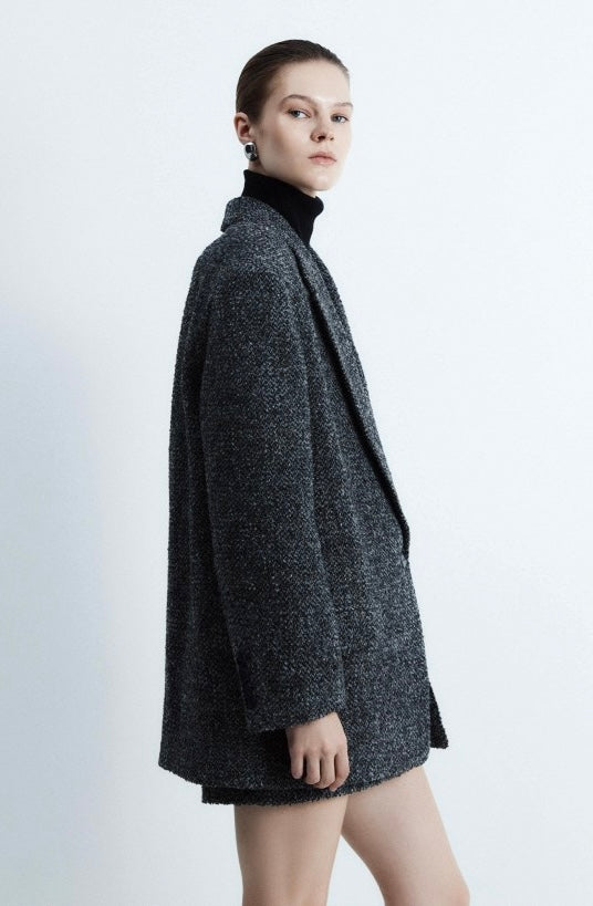 Flip collar woolen coat