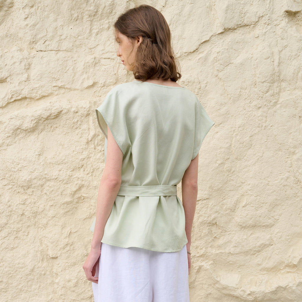 Elegant Loose Short Sleeve T-Shirt for Women - High-End Tencel Linen Swing Collar Office Wear with Belt