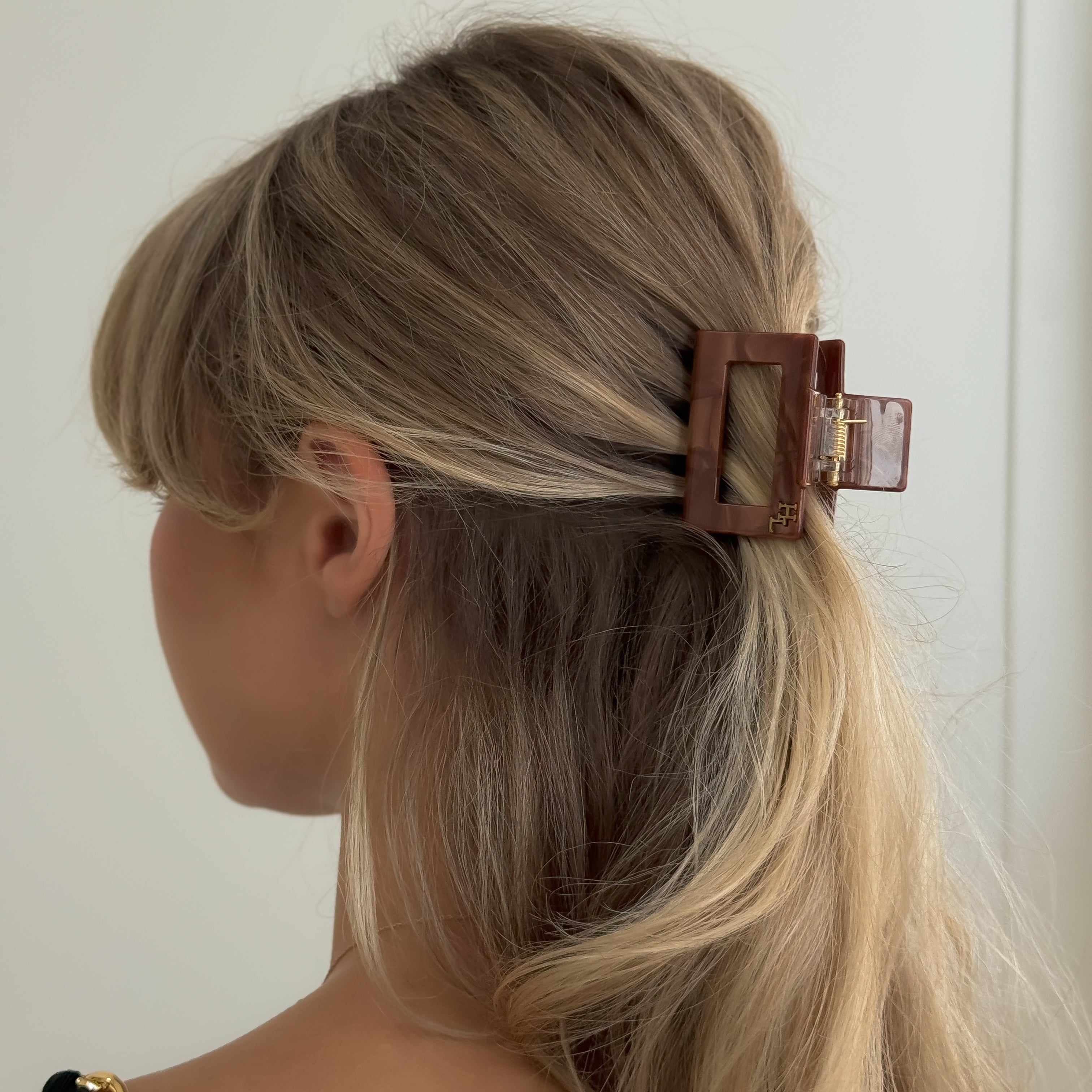 Ecofriendly Acetate Midi Clip - Chocolate