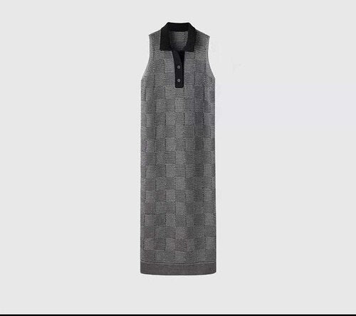 Summer New Japanese Paper Yarn Checkerboard Weave Pattern Knitted V-neck Silhouette Short-sleeved Women Dresses Viscose Robe