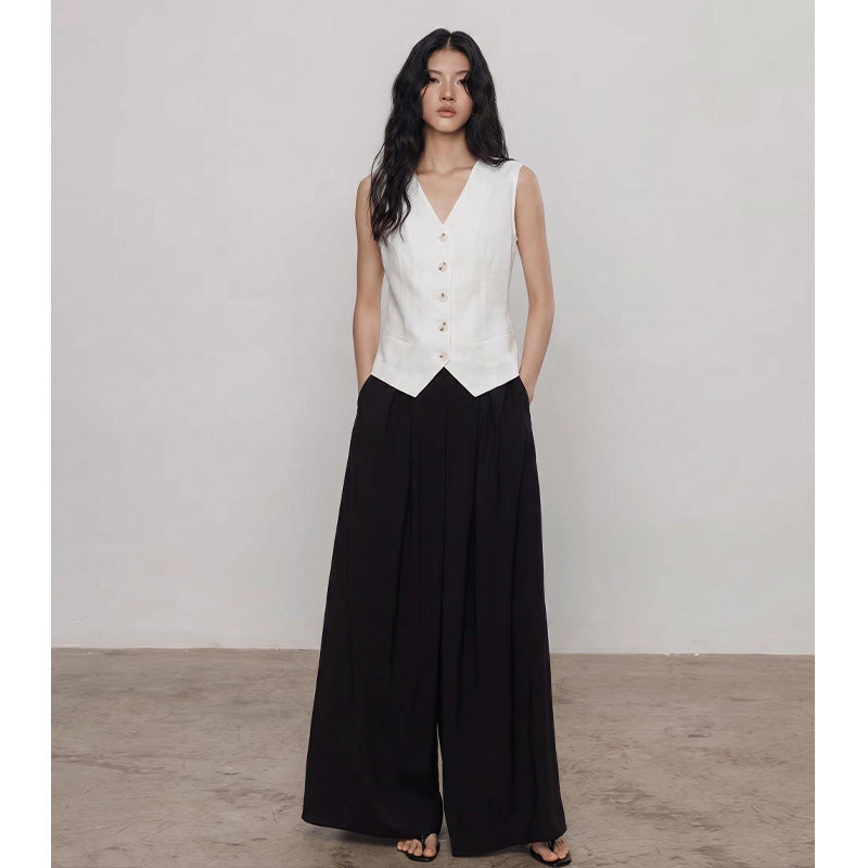 Elegant and Sophisticated Summer Linen Lightweight VestV-Neck Casual, Versatile Sleeveless Top