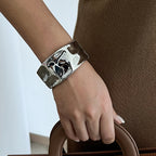 Round wide grain bracelet