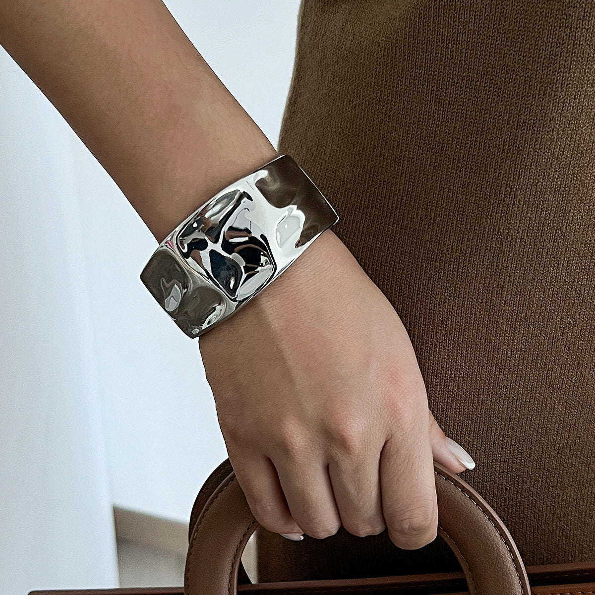 Round wide grain bracelet