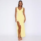 Fashionable V-neck sleeveless black fungus edge slit backless dress