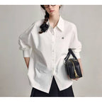 Spring New Embroidered White Shirt with Women's Back Buckle Design, niche and versatile for layering and commuting
