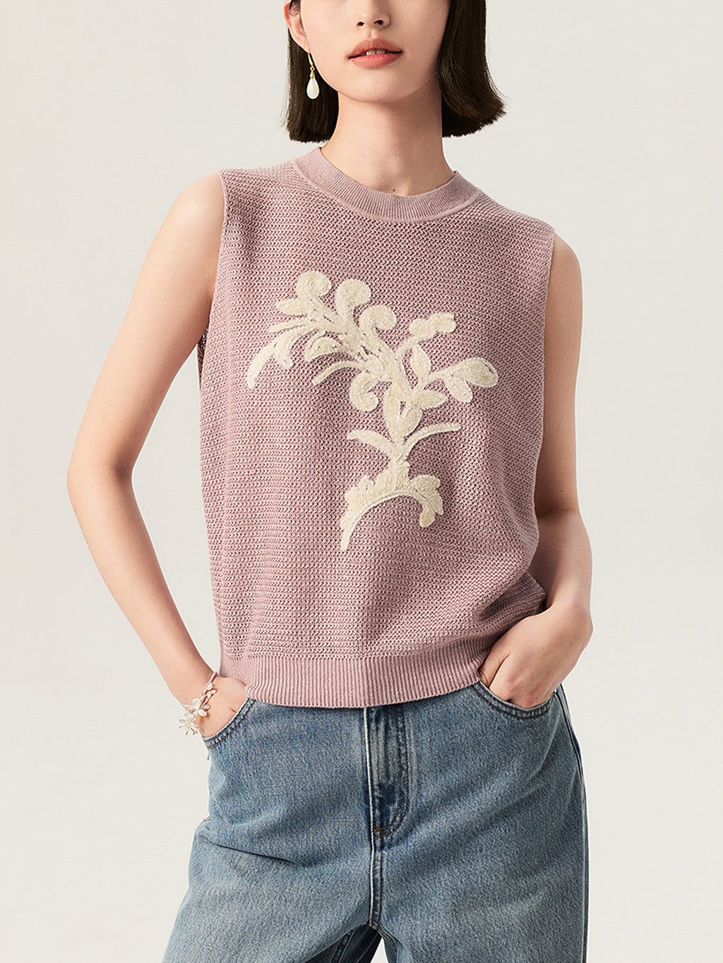 Lightweight Knit Sleeveless Top with Embroidery and Color-block Pattern, Elegant Summer Style