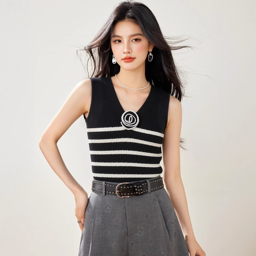 V-neck Knit Top