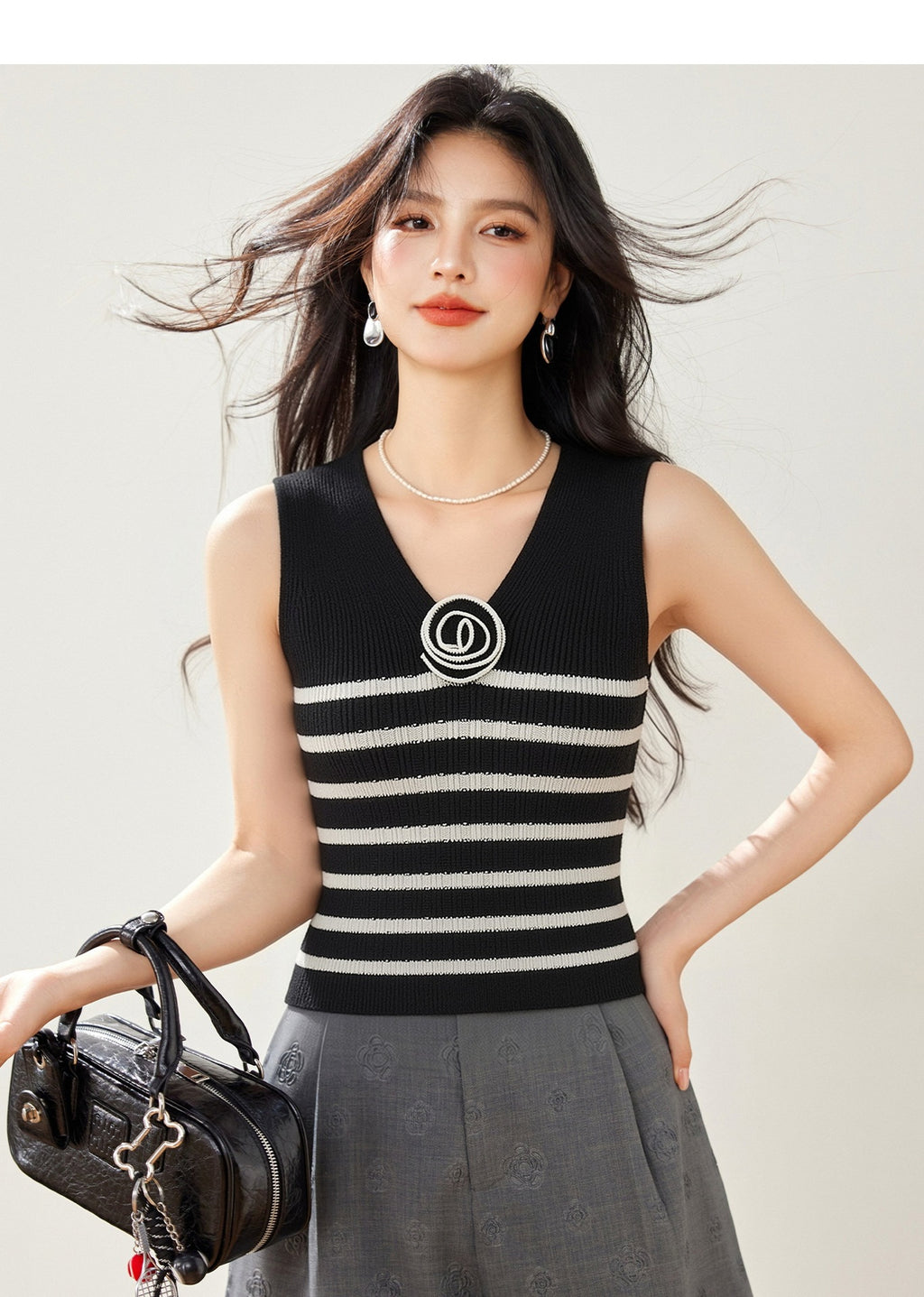 V-neck Knit Top