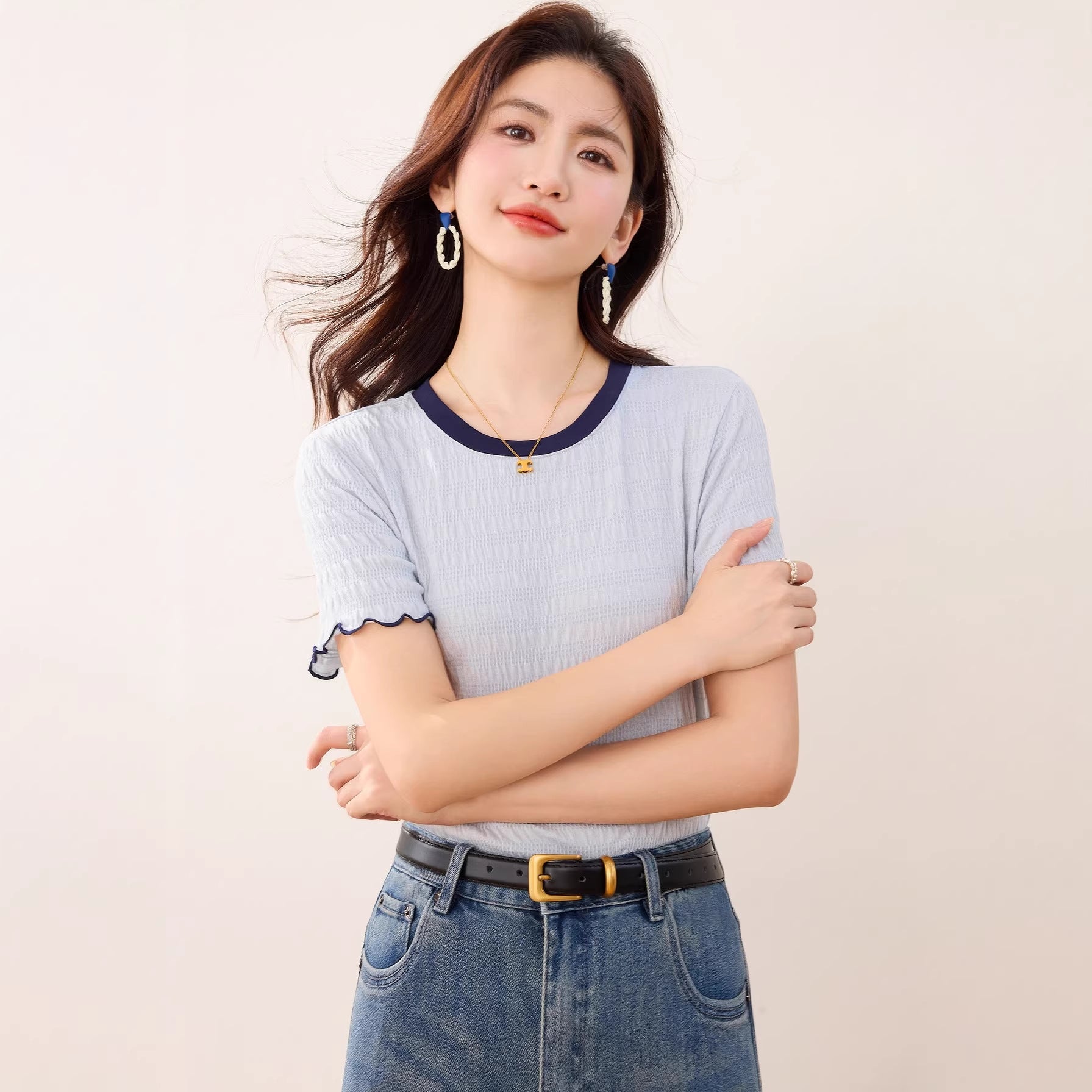 Ruffled Color-Blocked Short Sleeve T-Shirt for Women Fashionable Slim Fit Design, Stylish Top
