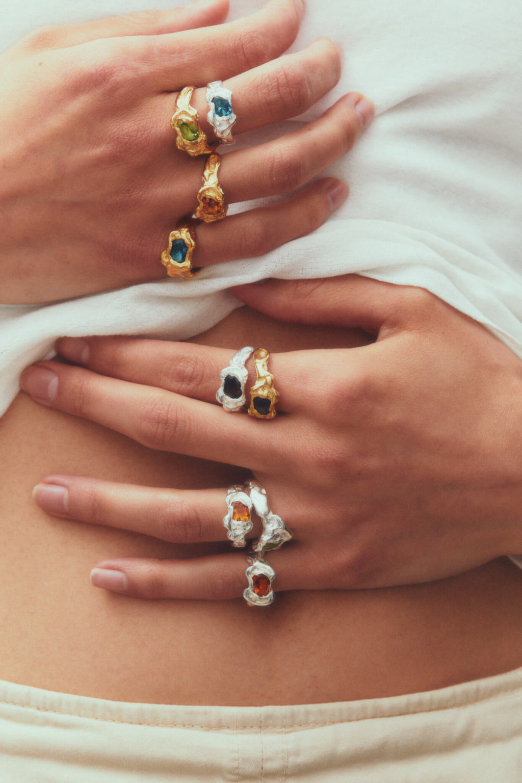 Retro inlaid gemstone ring