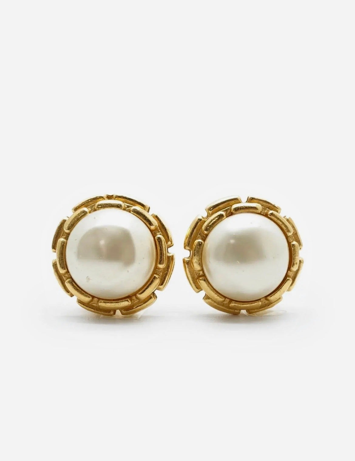 Vintage 1950 Clip Pearl Earrings