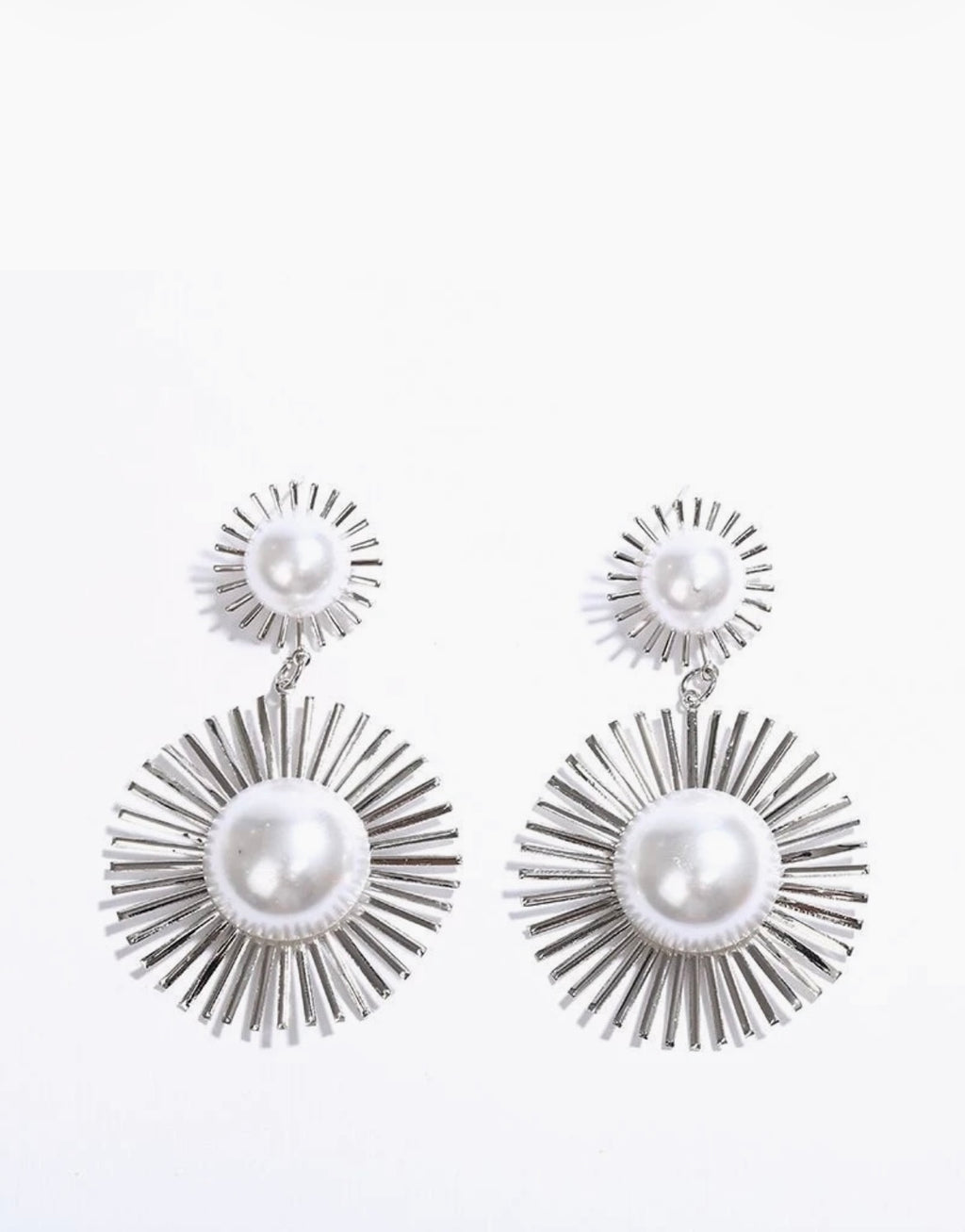 Hollow Flower Pearl Earrings