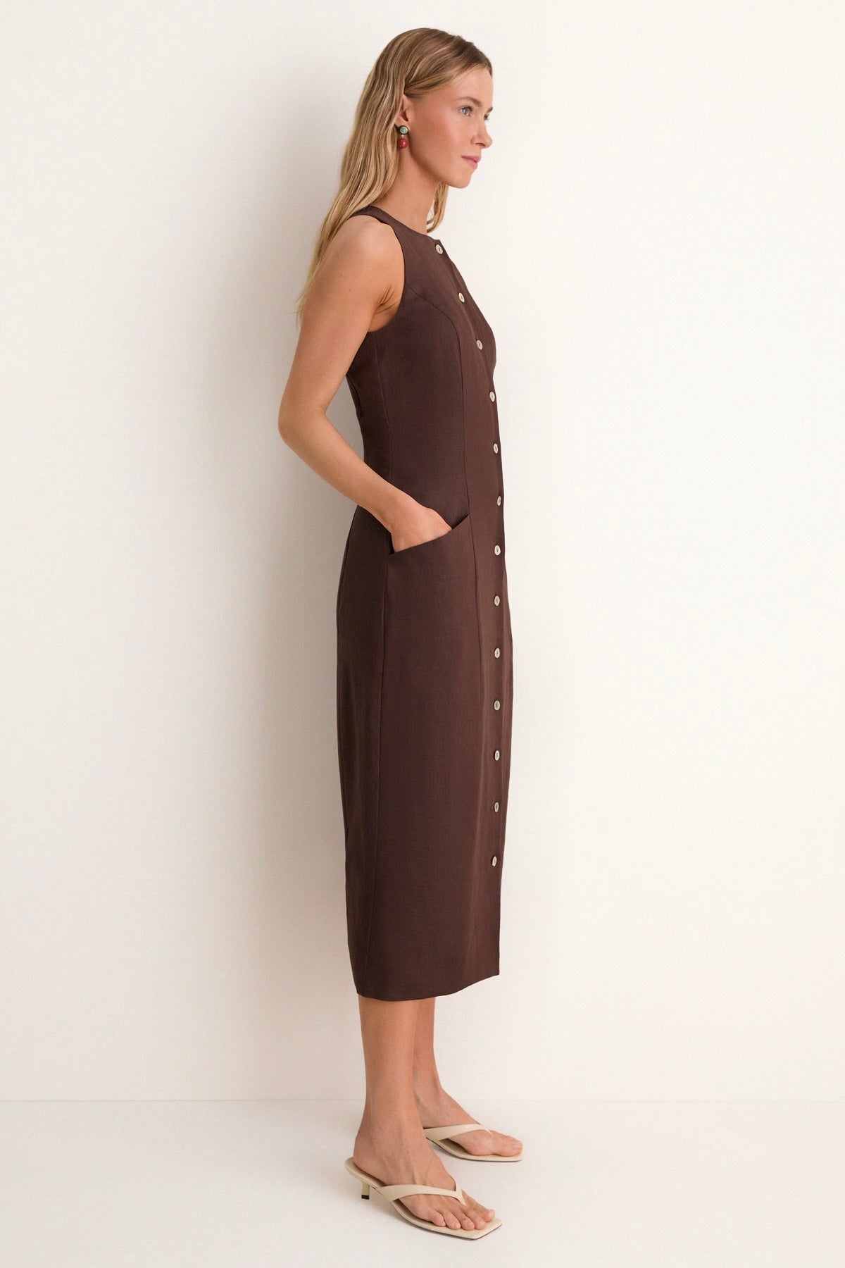 Cinching sleeveless dress