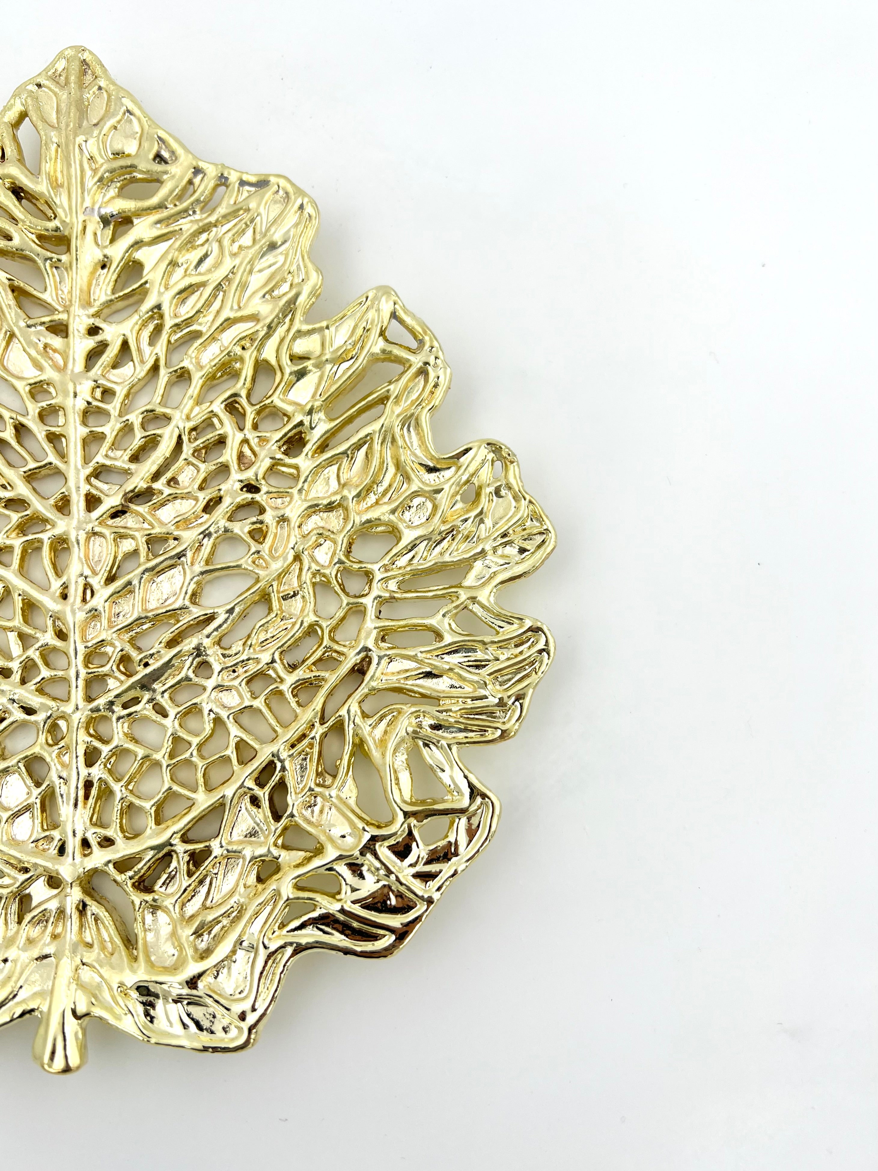 Skeletal Leaf Tray - Decorative Metal Tray | Centrepiece | Home Accent | Gold, Silver or Antique Finish