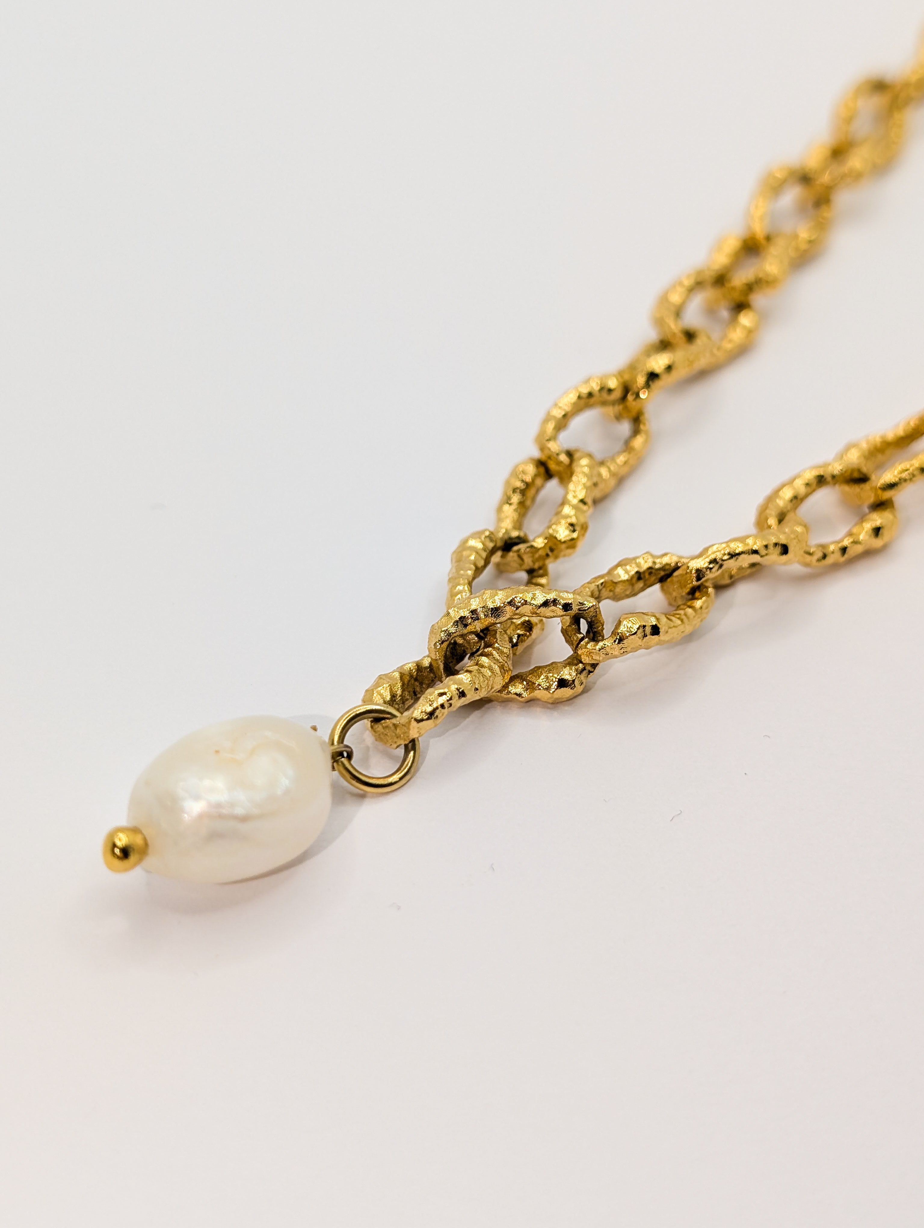 Gold Sandy Textured Chunky Chain Pearl Pendant Necklace