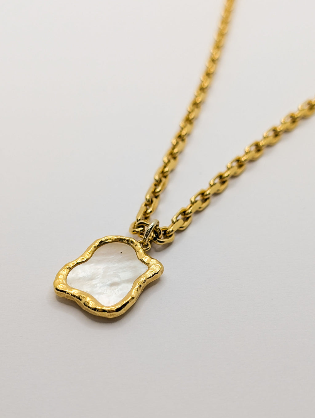 Gold Shelly Mother of Pearl Textured Bezel Necklace