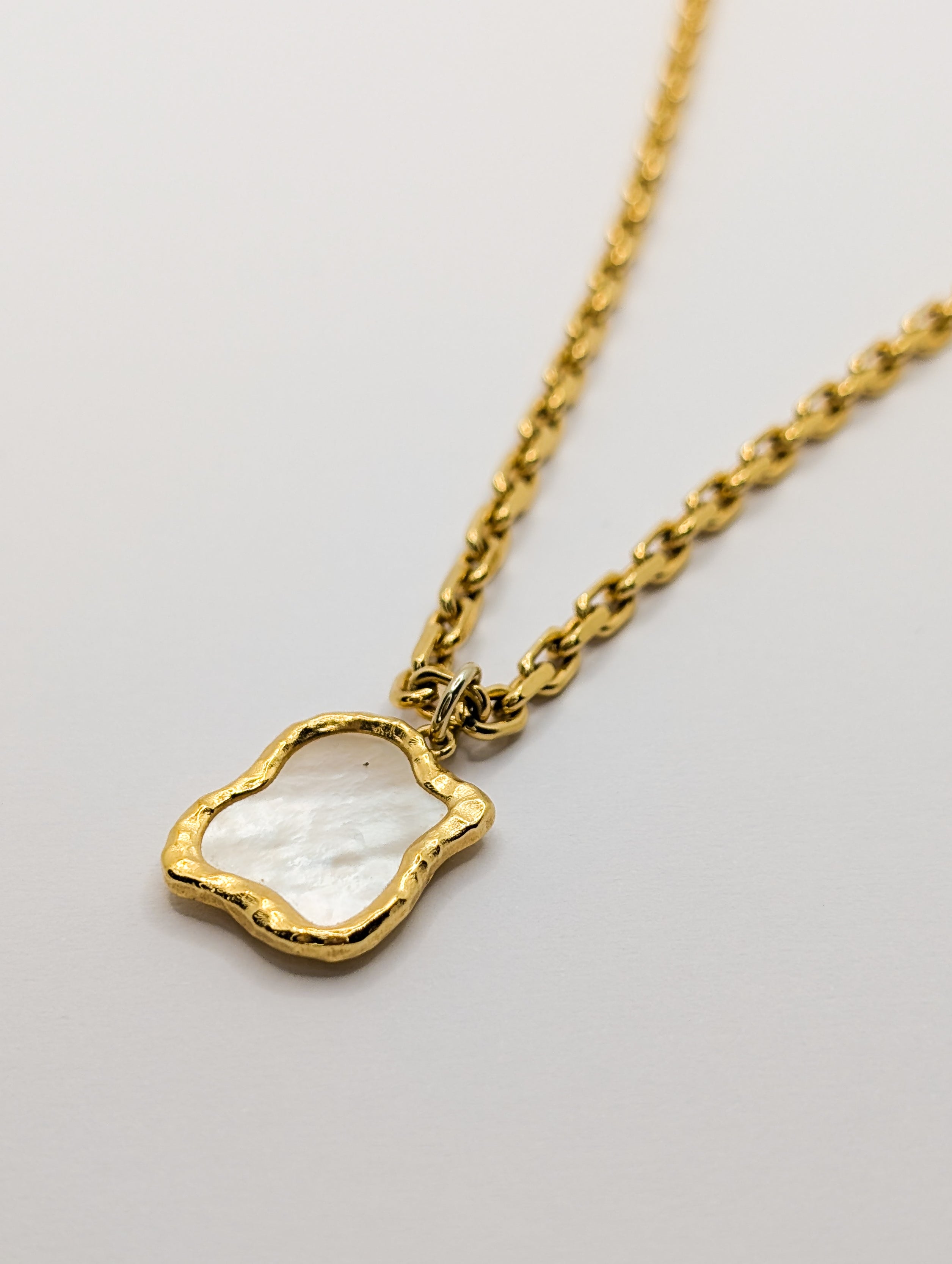 Gold Shelly Mother of Pearl Textured Bezel Necklace