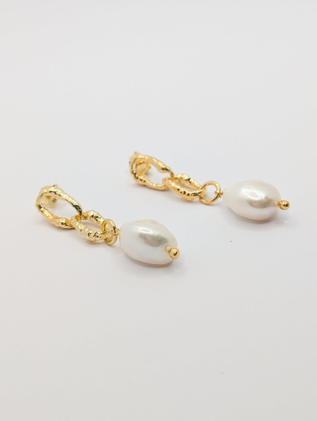 Gold Sandy Textured Chunky Chain Pearl Drop Earrings