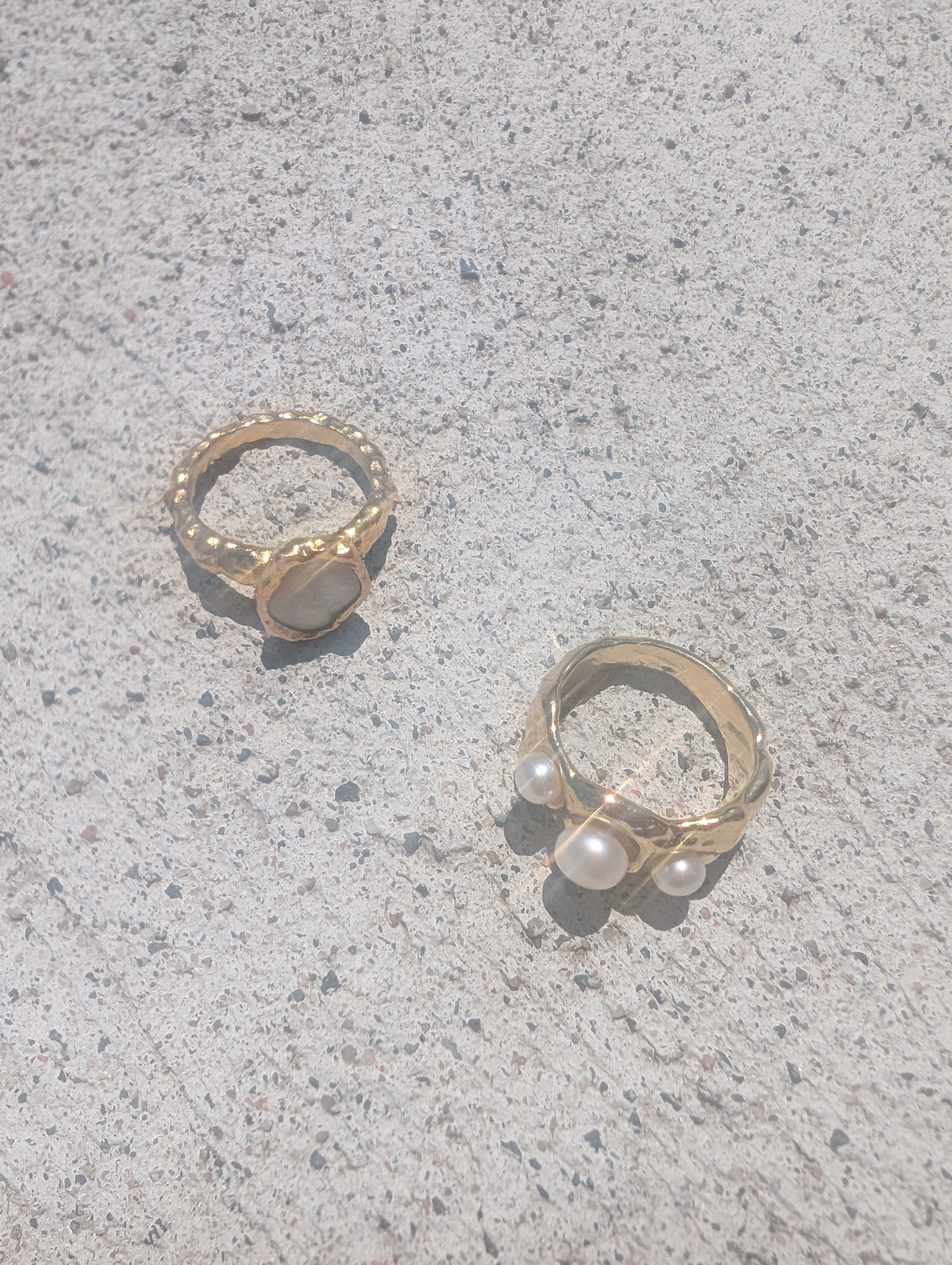Gold Shelly Mother of Pearl Textured Bezel Ring