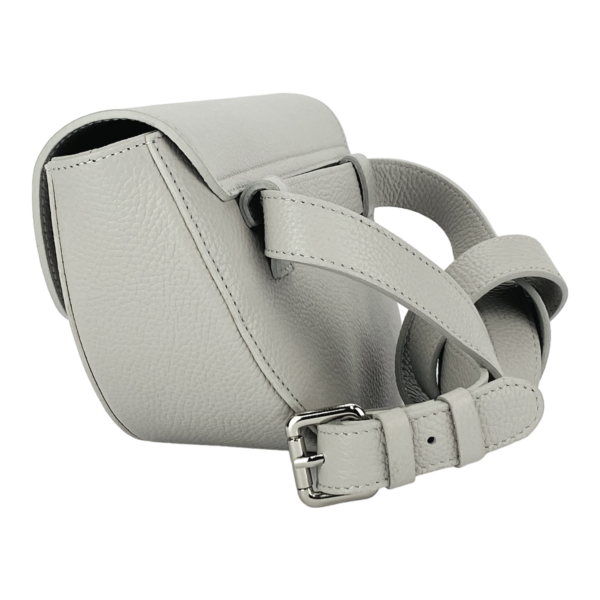 RB1027BO | Women's Rounded Bandolier Bag in Genuine Leather Made in Italy. Removable and adjustable leather shoulder strap. Polished Nickel hardware - Ice color - Dimensions: 25 x 15 x 9 cm.