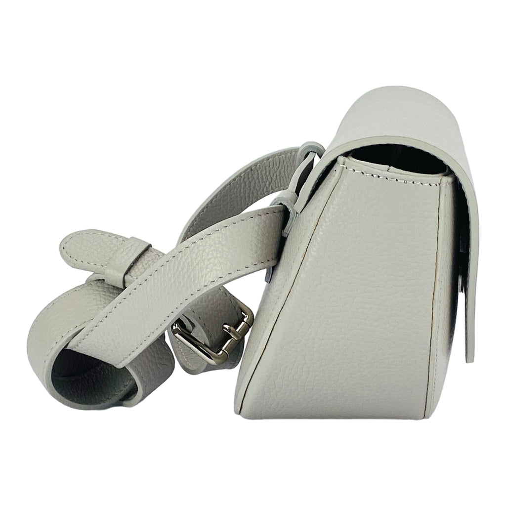 RB1027BO | Women's Rounded Bandolier Bag in Genuine Leather Made in Italy. Removable and adjustable leather shoulder strap. Polished Nickel hardware - Ice color - Dimensions: 25 x 15 x 9 cm.