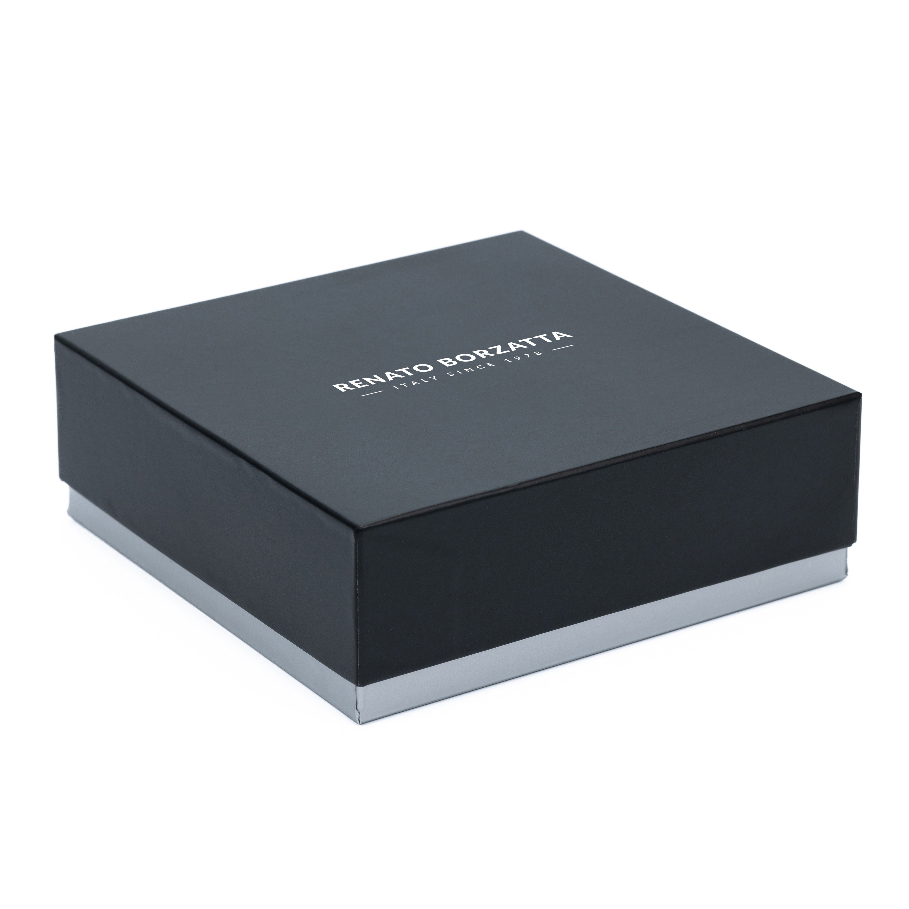 RB4021Q | Women's Belt Made in Italy in Genuine Dollar Grain Leather. Polished Gold-Finish Buckle. Ruby Color. Dimensions: 115 x 2.0 x 0.5 cm (waistline 100 cm)