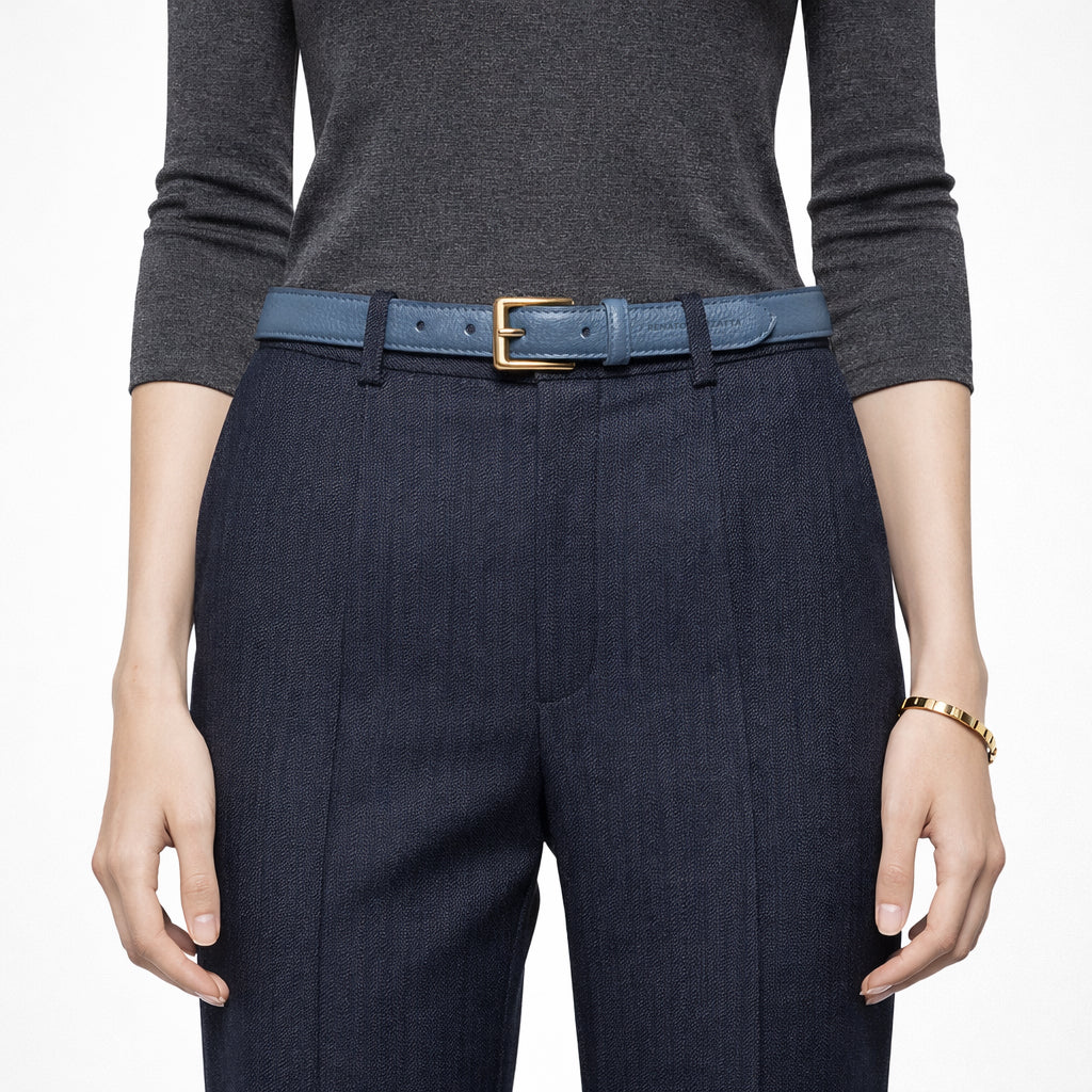 RB4022P | Women's Belt Made in Italy in Genuine Dollar Grain Leather. Polished Gold-Finish Buckle. Color: Air Force Blue. Dimensions: 115 x 2.5 x 0.5 cm (waistline 100 cm)