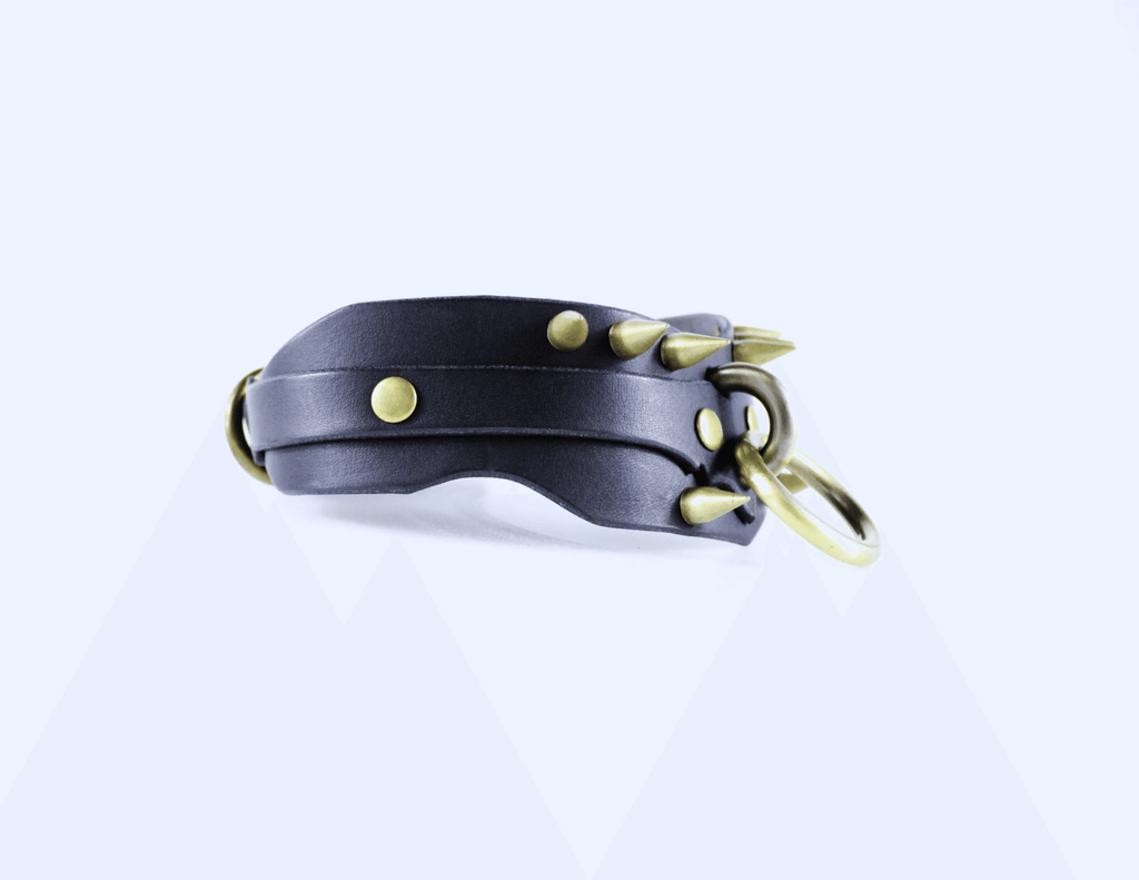 Spiked BDSM Collar – Sculpted Leather Choker of Power and Elegance