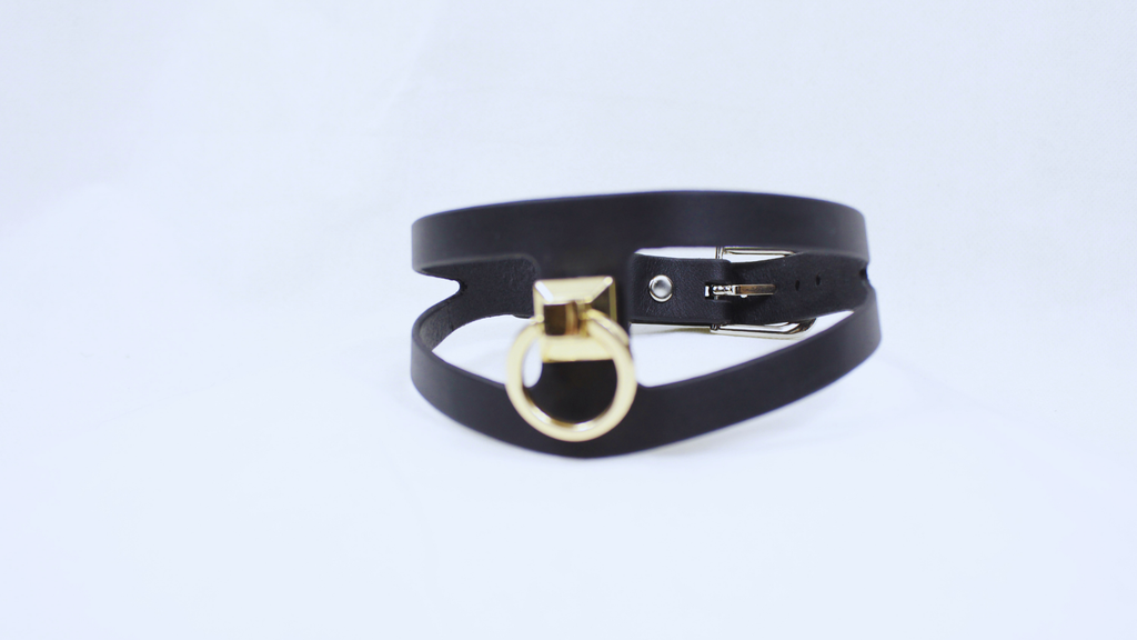 Black Leather BDSM Collar | Minimalist Gothic Submissive Collar