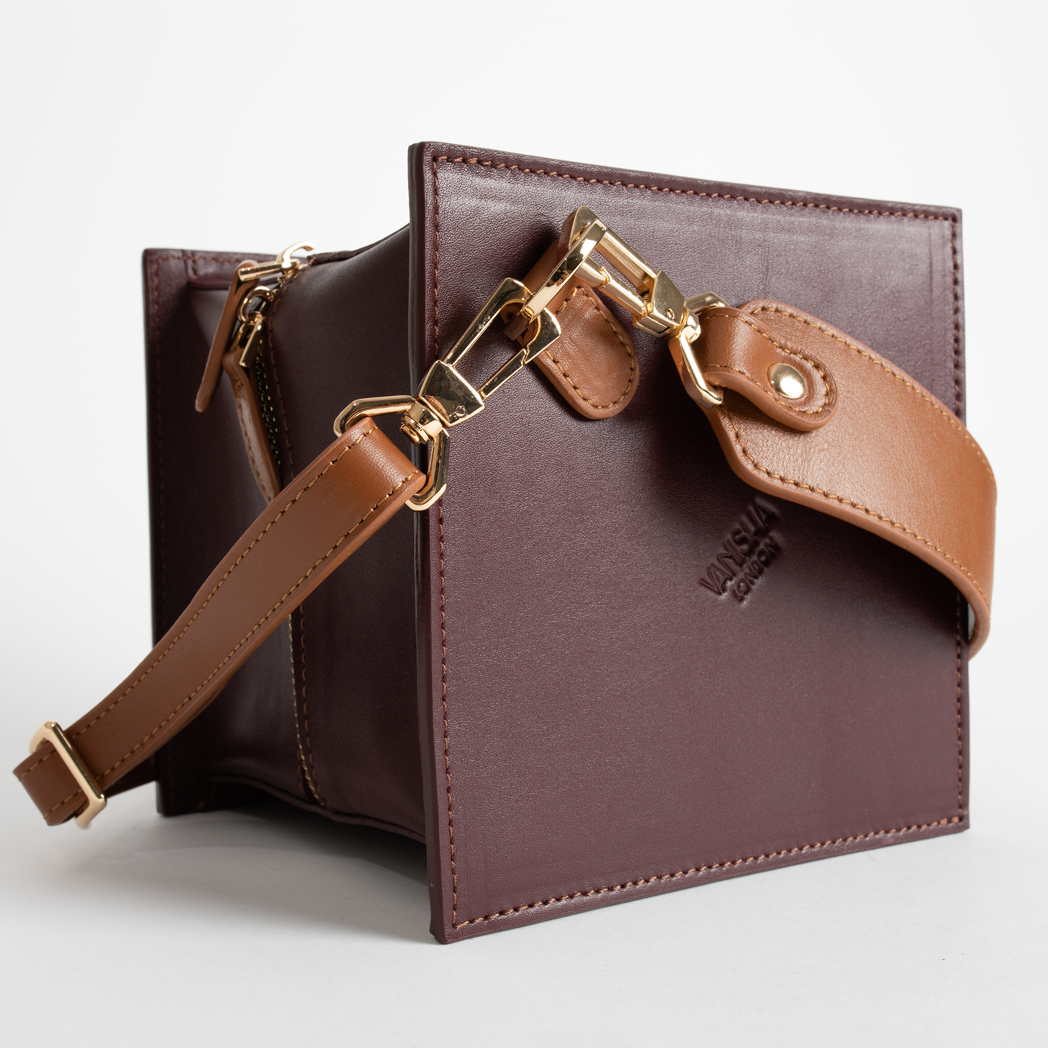 Lola bag in burgundy and tan