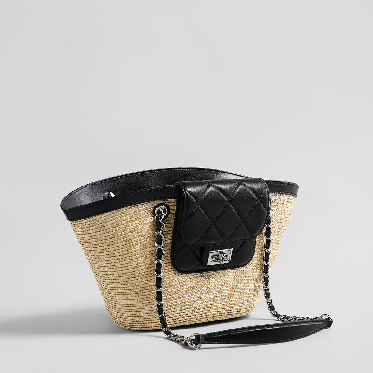Hand-Woven Straw Basket Tote with Quilted Chain Flap – Chanel-Inspired Luxury Shoulder Bag