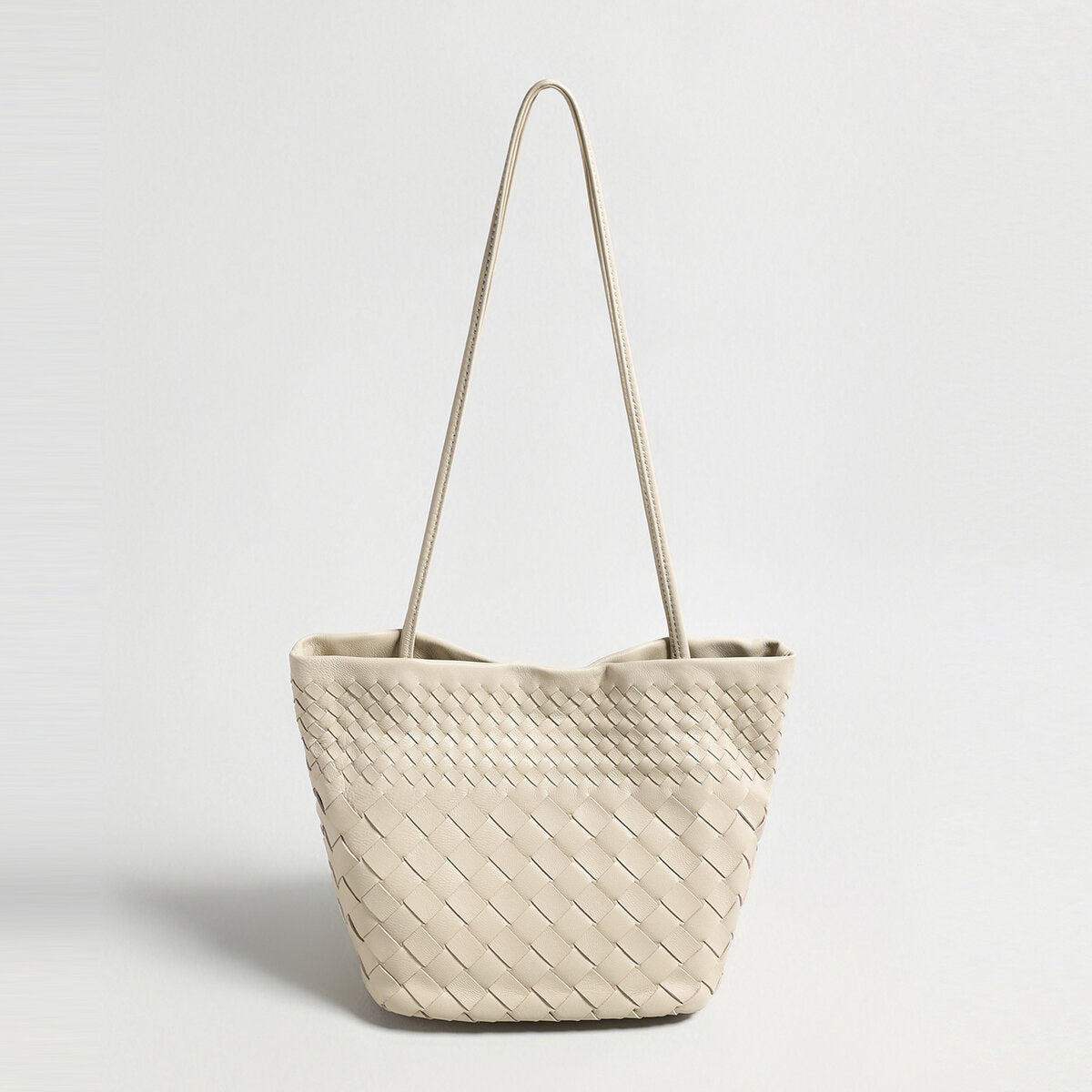 Handwoven Artisanal Leather Tote – Large Capacity Soft Structured Shoulder Bag