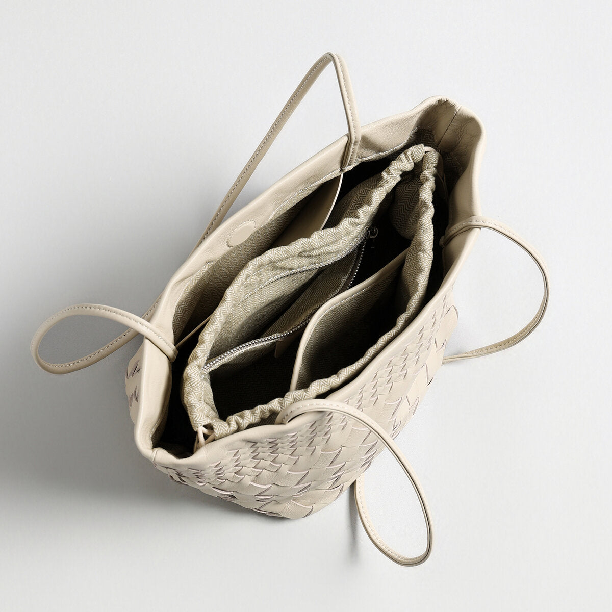 Handwoven Artisanal Leather Tote – Large Capacity Soft Structured Shoulder Bag