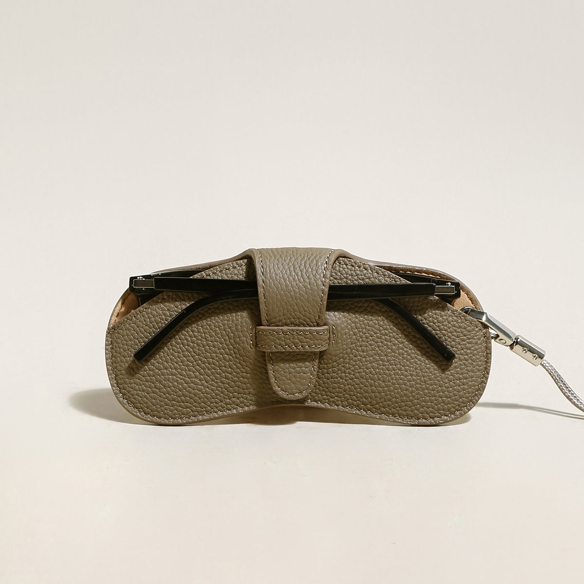 Taupe Leather Sunglasses Wrist Pouch – Top-Grain Cowhide Eyewear Case with Detachable Strap