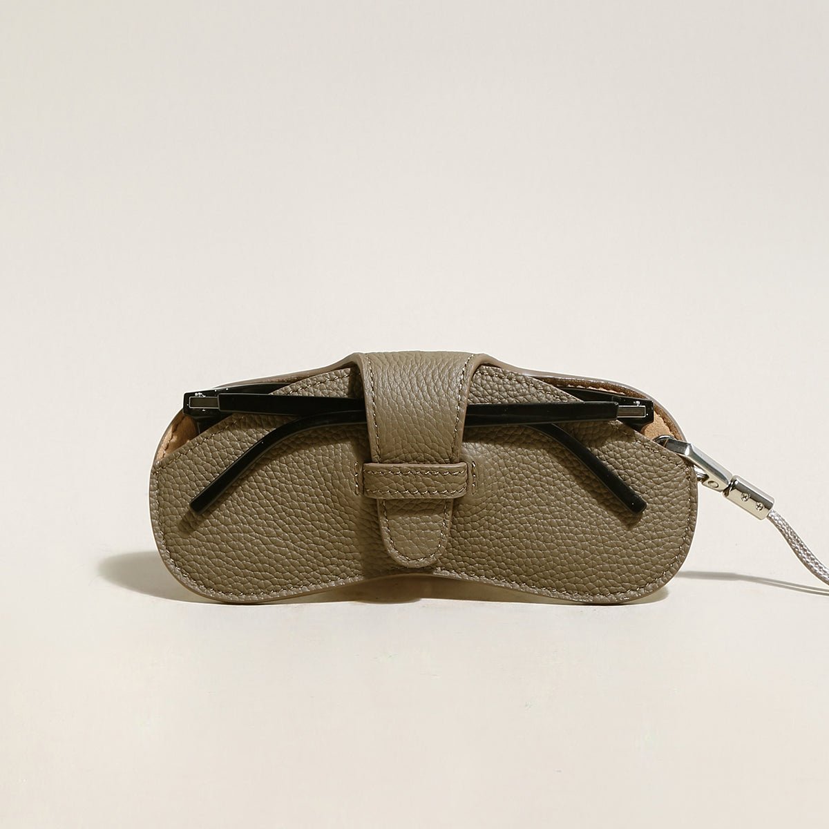 Leather Sunglasses Wrist Pouch – Cowhide Eyewear Case