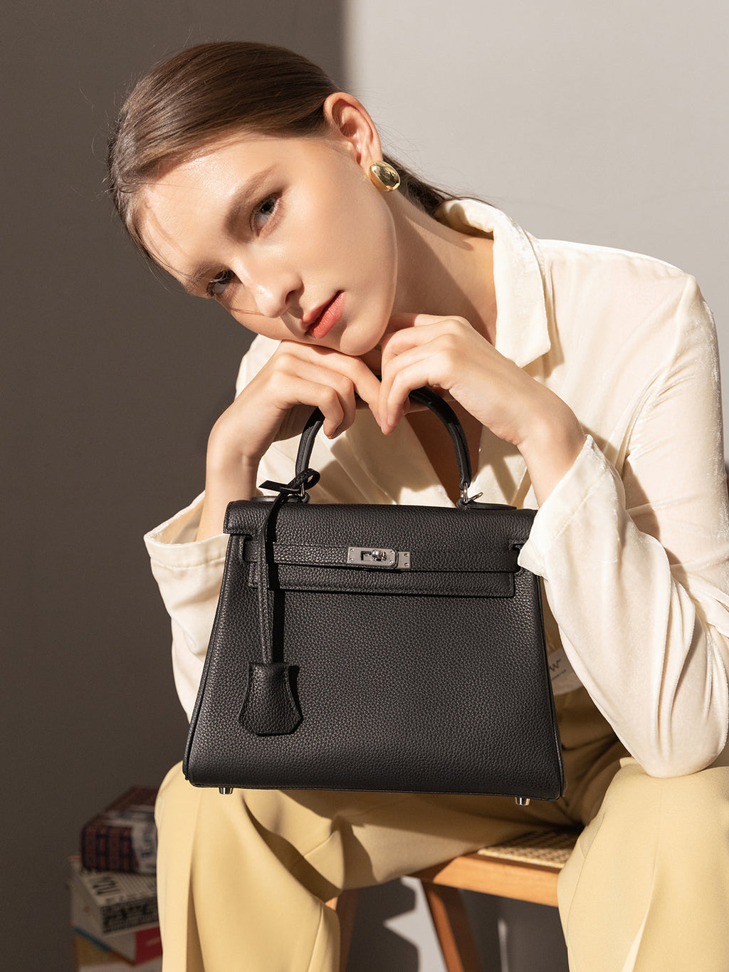Queens Mini Top Handle Palm-Grain Calfskin Bag – Structured Leather Satchel with Turn-Lock Closure