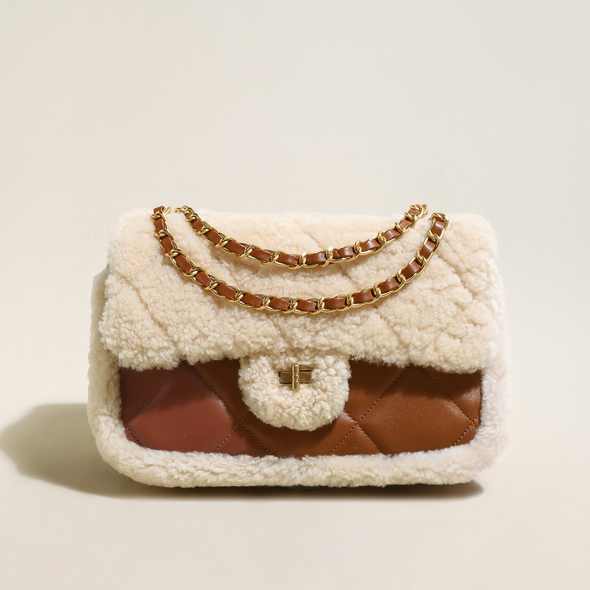 Winterthur Glam Quilted Lambswool Shoulder Bag – Shearling Flap Bag with Gold Chain Strap